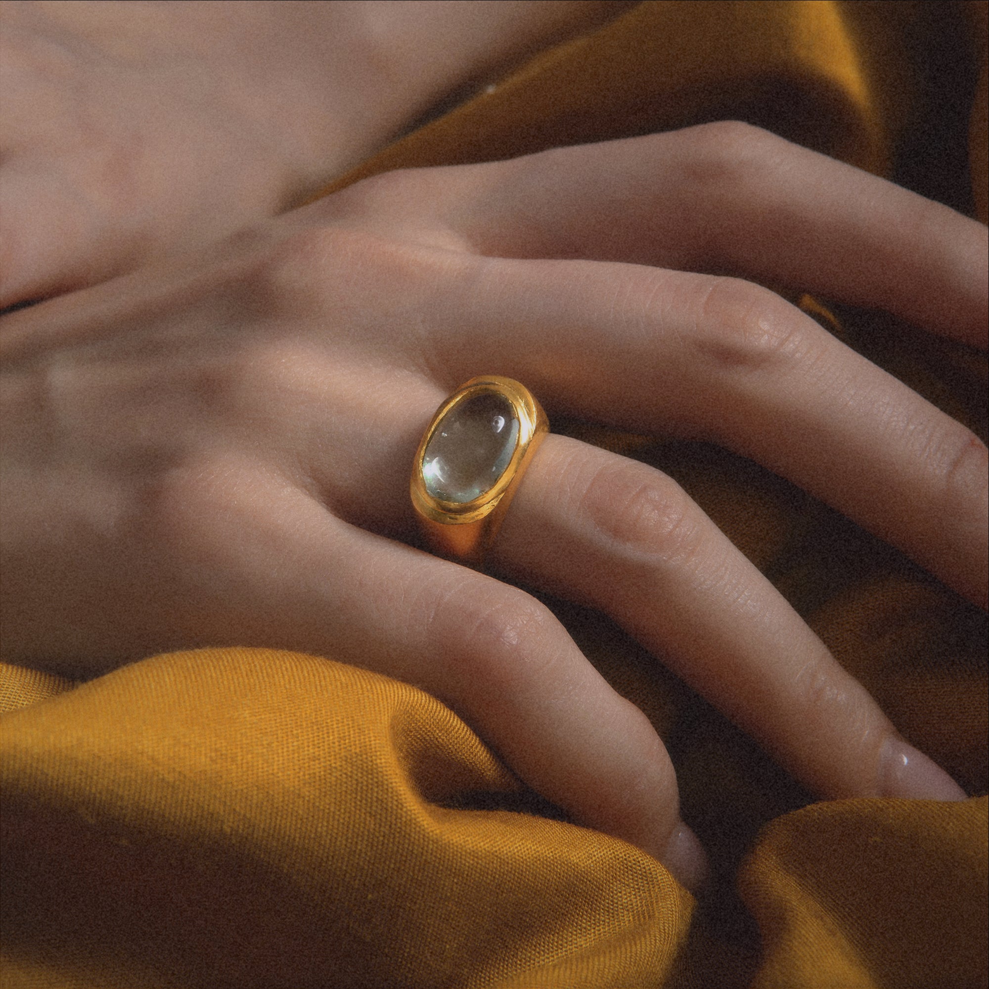 Roman Signet -   Sky Blue Topaz